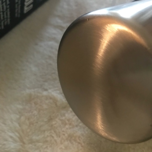 MARLBORO COUNTRY STORE THERMOS STAINLESS-STEEL VACUUM BOTTLE - Picture 9 of 9